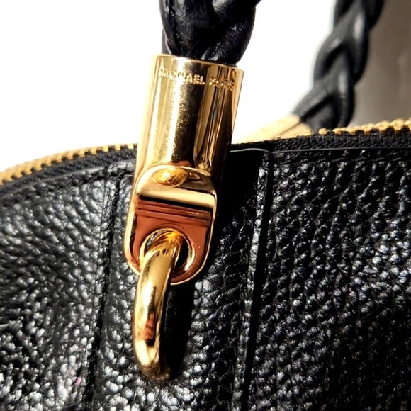 Michael Kors Naomi Black Pebbled Leather Large Bowling Satchel Like New!! - Picture 6 of 16